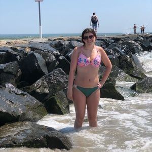 Meet your Posher, Alyssa